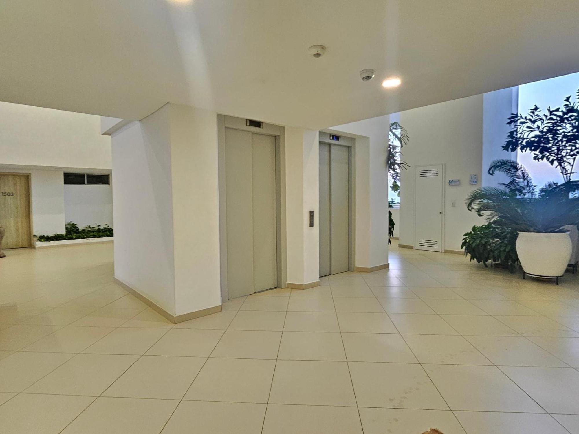 Apartamento Duplex De Lujo Nuevo Con Vista Increible Al Centro Y La Playa Cartagena